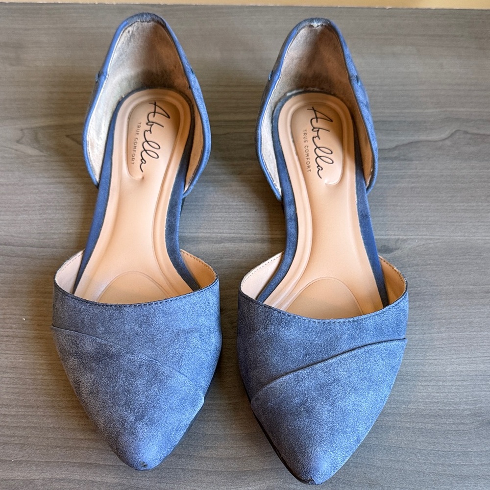 Abella Blue Pointed Flats